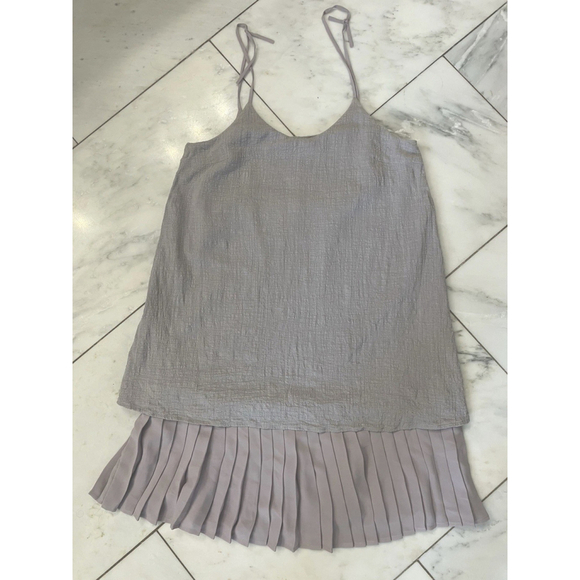 Doe & Rae, Women’s Purple Tinted Gray Mini Dress With Pleated Lining Size M EUC - Picture 1 of 10